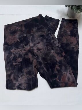 Lululemon Unlimit HighRise Tight 25"' *Keyhole
Diamond Dye Grey Pink Pastel Sz 2